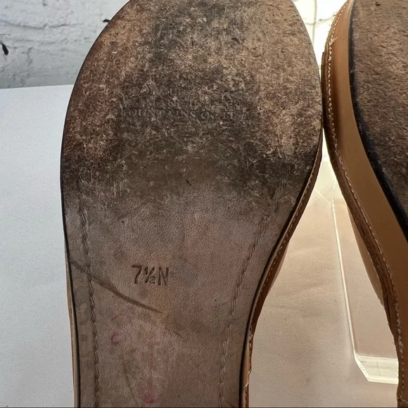 Donald J. Pliner Tan Leather Wedge Slides Sandals Buckle Size 7.5 Narrow - Picture 11 of 14